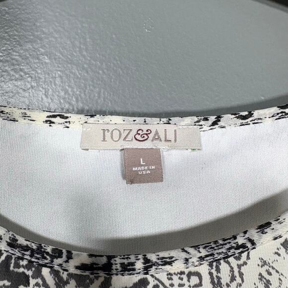 Roz & Ali Women's White & Black Patterned Boho Top - Size Large - Sheer Overlay - Picture 5 of 7